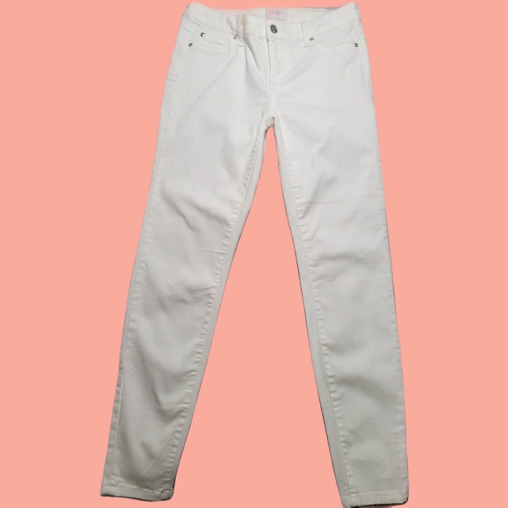White Women's Slim Jeans